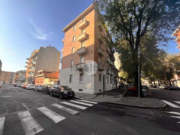 appartamento in vendita a Torino in zona Borgata Vittoria