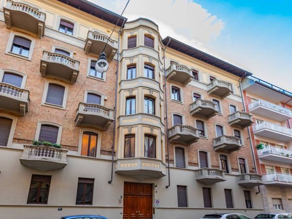 appartamento in vendita a Torino in zona Crocetta