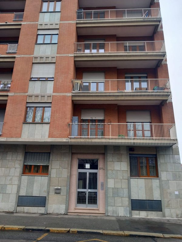 appartamento in vendita a Torino in zona Lucento