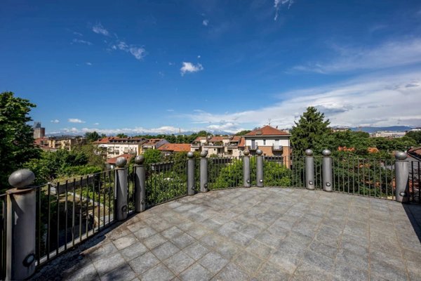 casa indipendente in vendita a Torino in zona Borgo Po