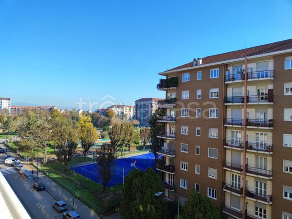 appartamento in vendita a Torino in zona Borgata Vittoria