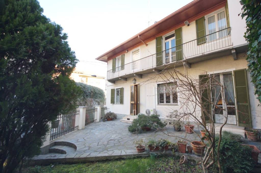 casa indipendente in vendita a Torino in zona Madonna del Pilone