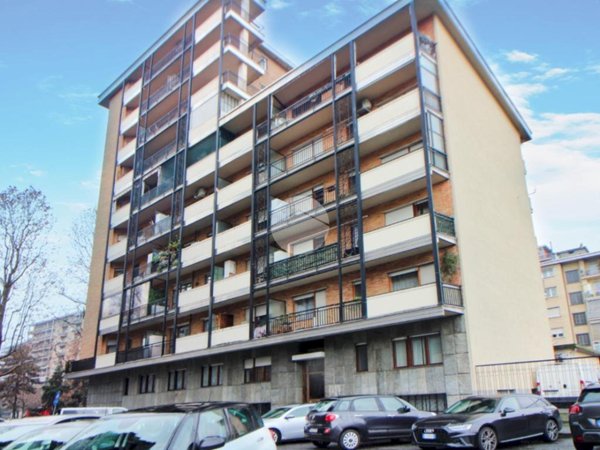 appartamento in vendita a Torino in zona Lingotto