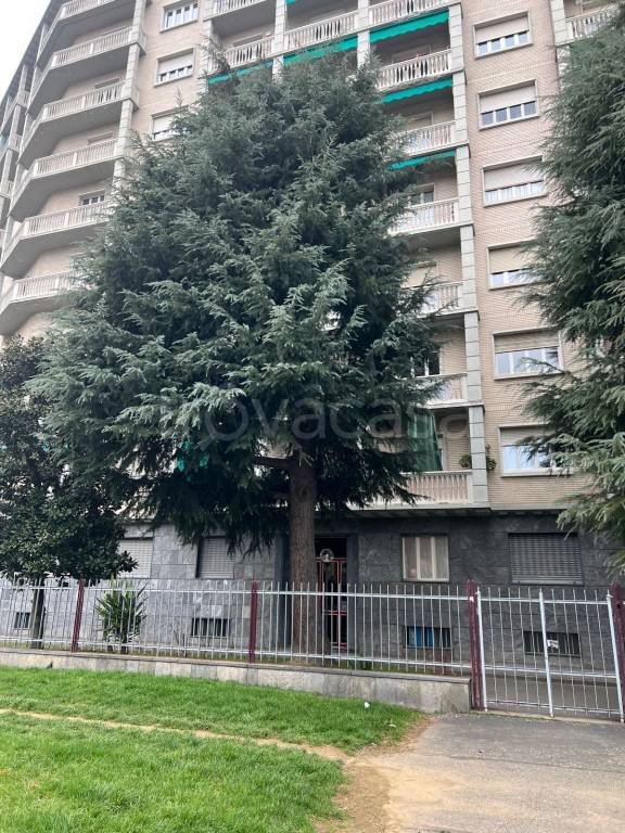 appartamento in vendita a Torino in zona Regio Parco