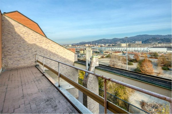 appartamento in vendita a Torino in zona Lingotto