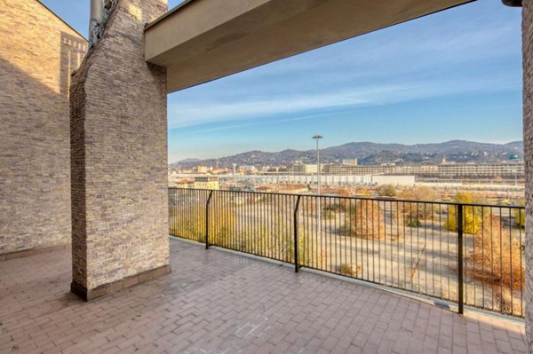 appartamento in vendita a Torino in zona Lingotto