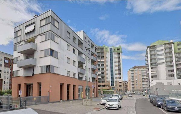 negozio in vendita a Torino in zona Cenisia