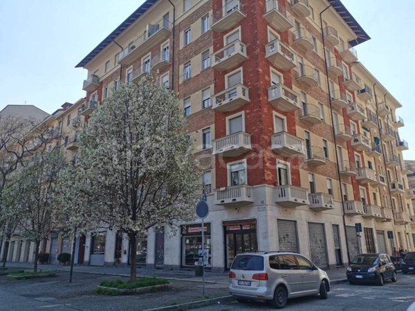 appartamento in vendita a Torino in zona Lingotto