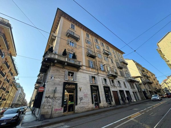 negozio in vendita a Torino in zona San Salvario