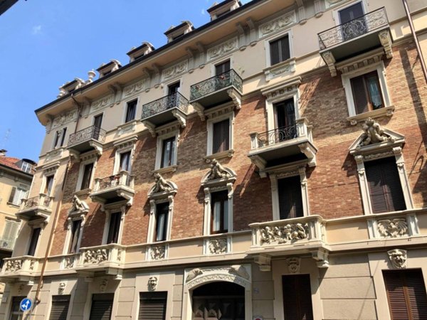 appartamento in vendita a Torino in zona San Salvario
