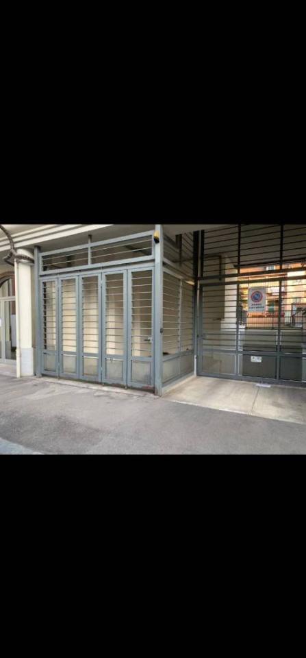 negozio in vendita a Torino in zona Parella