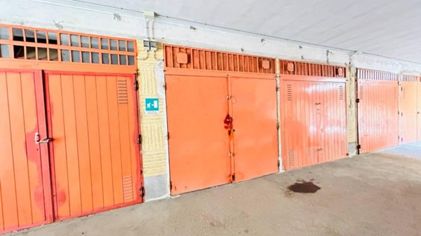 locale di sgombero in vendita a Torino in zona Mirafiori Nord