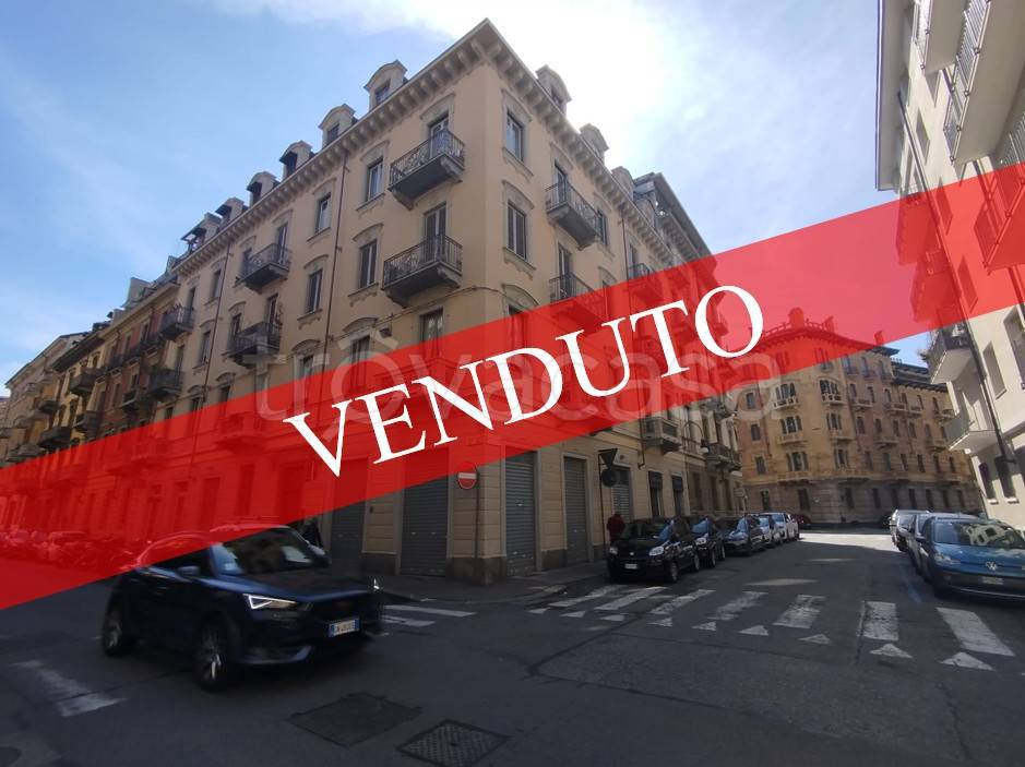 appartamento in vendita a Torino in zona Cit Turin
