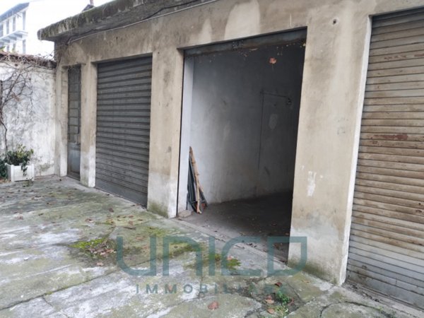 locale di sgombero in vendita a Torino
