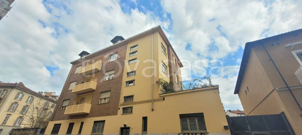 appartamento in vendita a Torino in zona Aurora