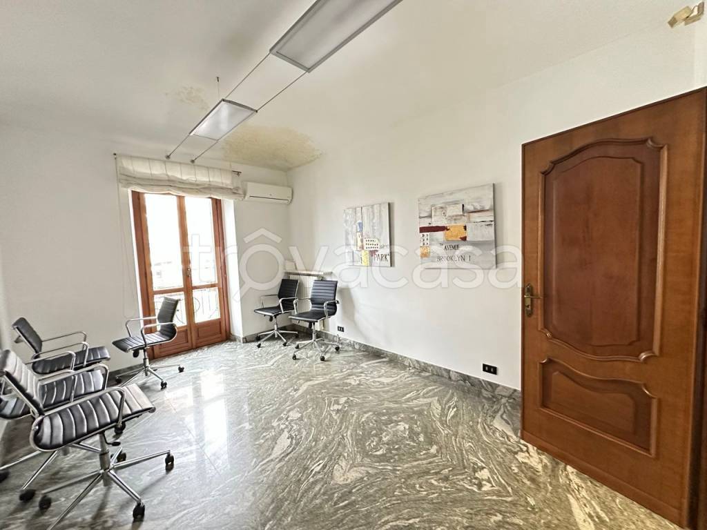 ufficio in vendita a Torino in zona Mirafiori Sud
