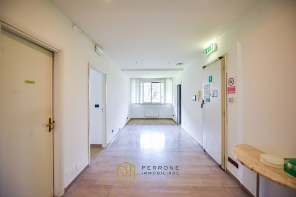 ufficio in vendita a Torino in zona Cenisia