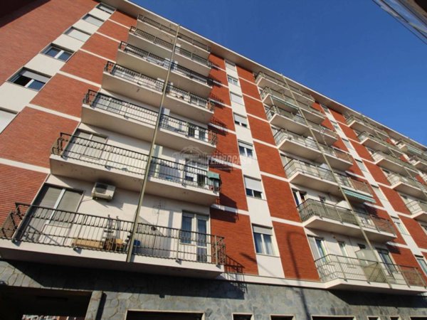 appartamento in vendita a Torino in zona Mirafiori Nord