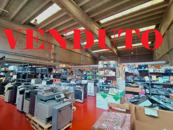 locale commerciale in vendita a Torino in zona Madonna di Campagna