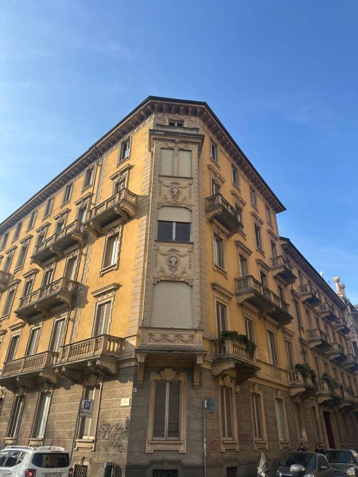 appartamento in vendita a Torino in zona Crocetta