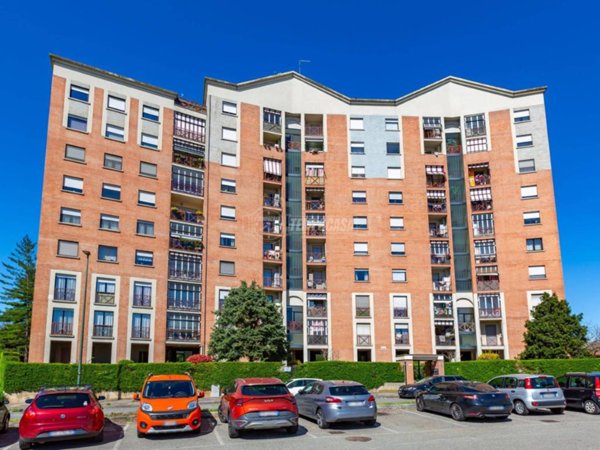 appartamento in vendita a Torino in zona Vallette