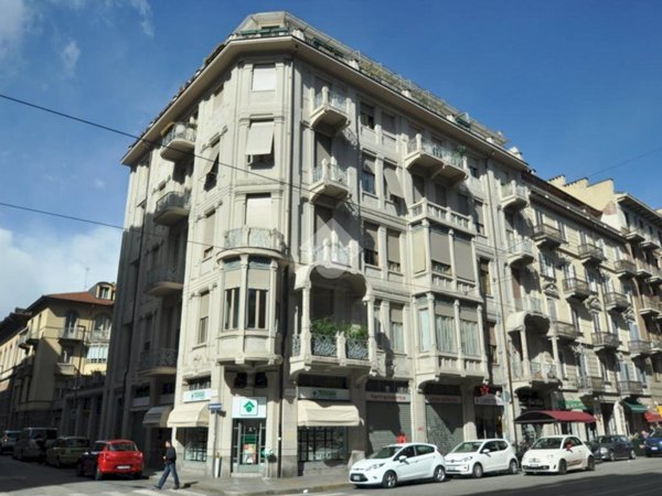 appartamento in vendita a Torino in zona San Salvario