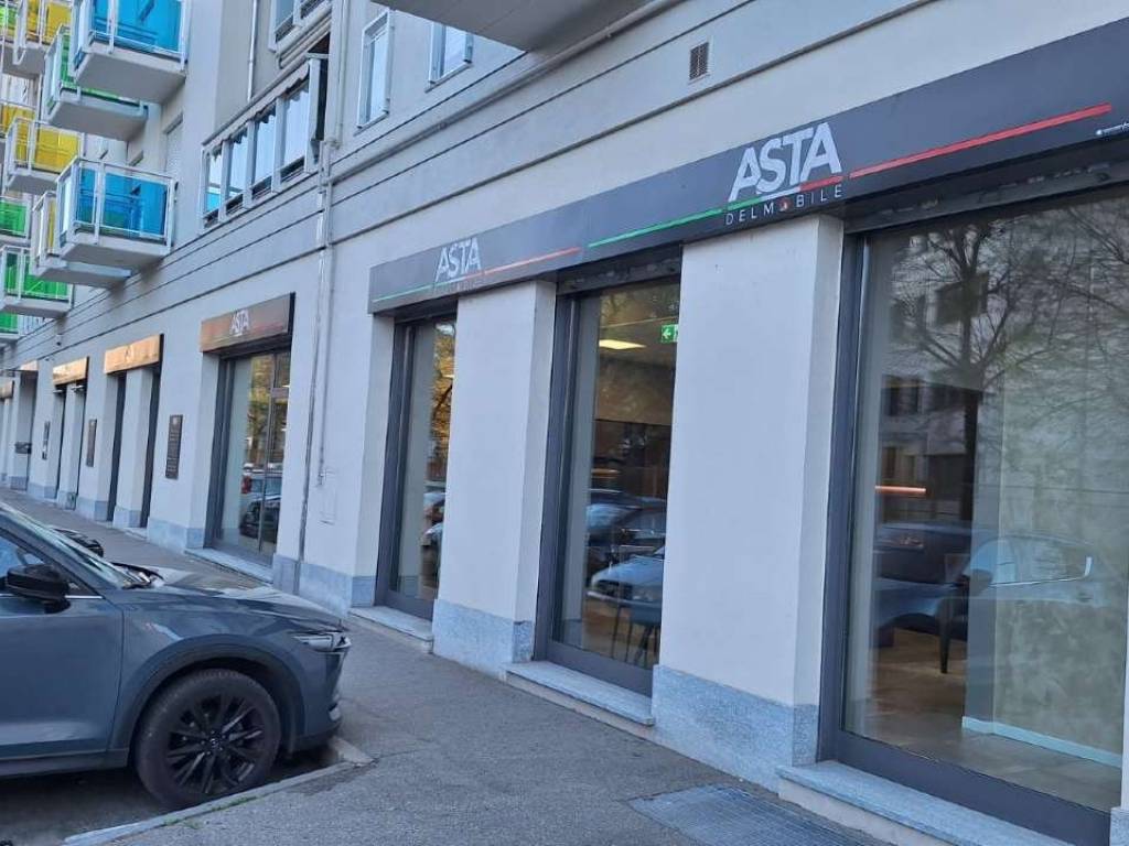 negozio in vendita a Torino in zona Santa Rita