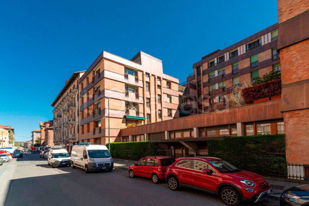 appartamento in vendita a Torino in zona Crocetta
