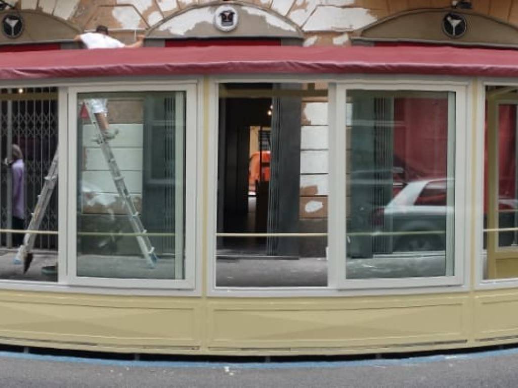 negozio in vendita a Torino in zona Mirafiori Nord