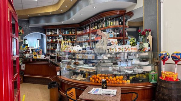 negozio in vendita a Torino in zona San Donato