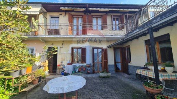 casa indipendente in vendita a Torino in zona Barca