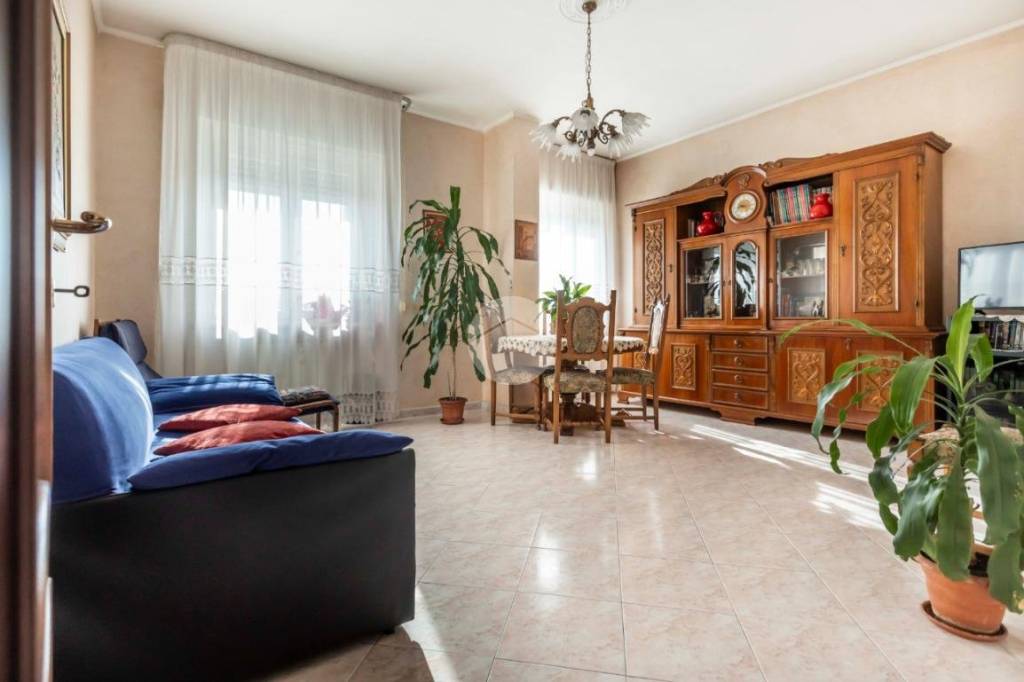 appartamento in vendita a Torino in zona Borgata Vittoria