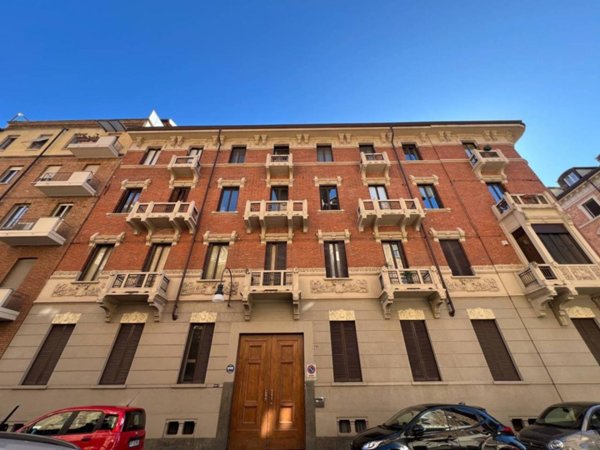 appartamento in vendita a Torino in zona Cit Turin