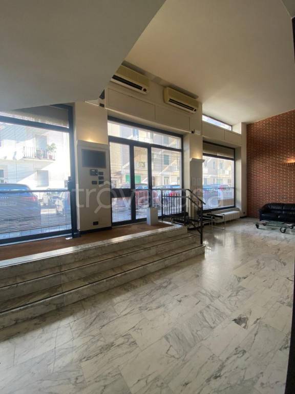 negozio in vendita a Torino in zona Santa Rita