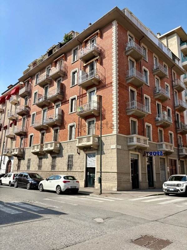 appartamento in vendita a Torino in zona Borgo San Paolo
