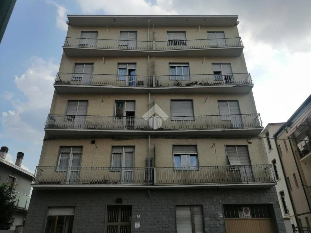 ufficio in vendita a Torino in zona Mirafiori Sud