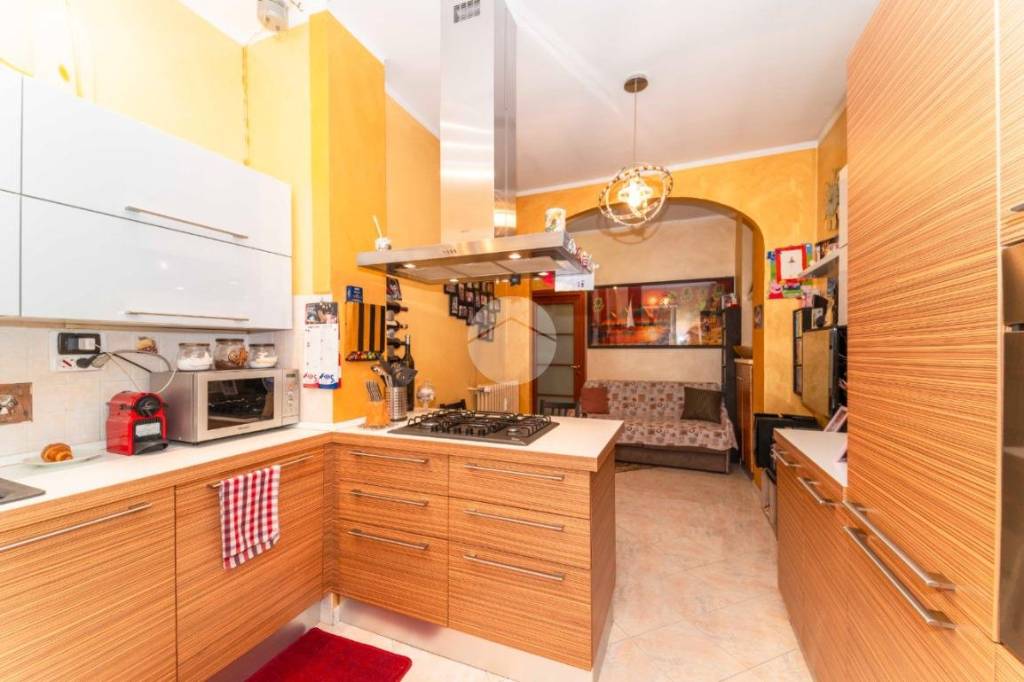 appartamento in vendita a Torino in zona Borgata Vittoria