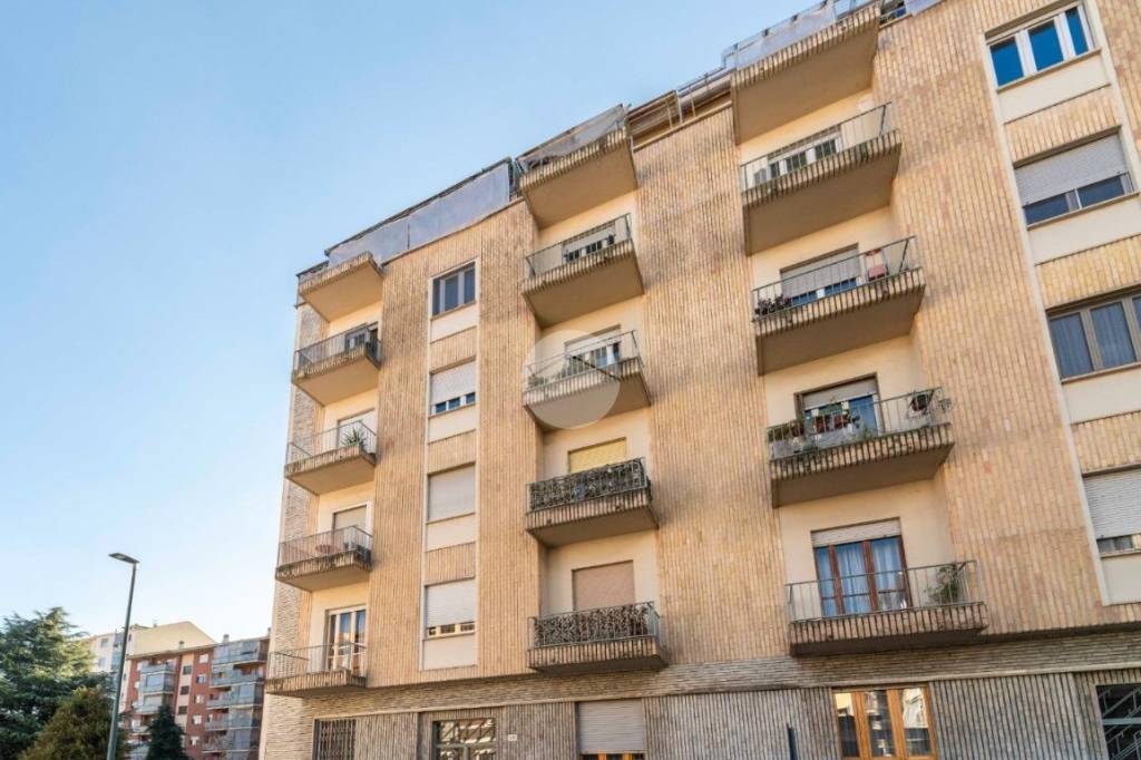 appartamento in vendita a Torino in zona Borgata Vittoria