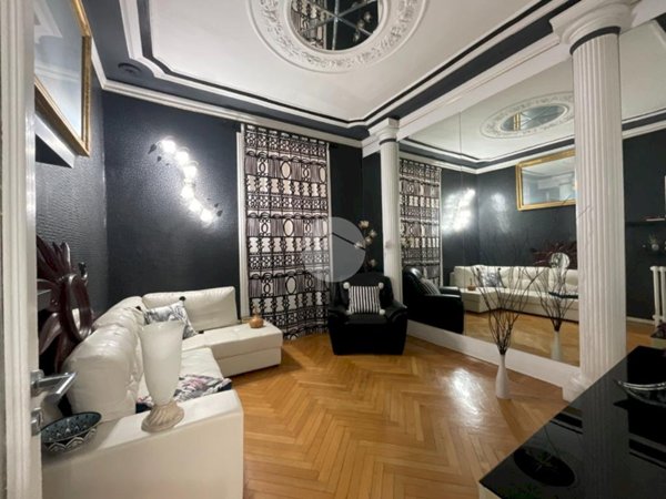 appartamento in vendita a Torino in zona Cit Turin