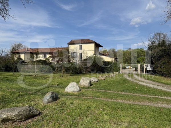 appartamento in vendita a Torino in zona San Salvario