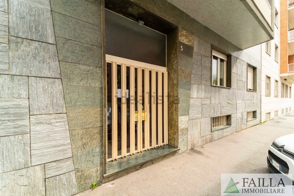 appartamento in vendita a Torino in zona Cit Turin