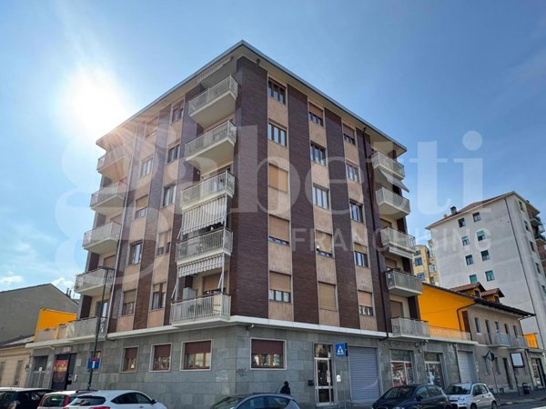appartamento in vendita a Torino in zona Barriera di Milano