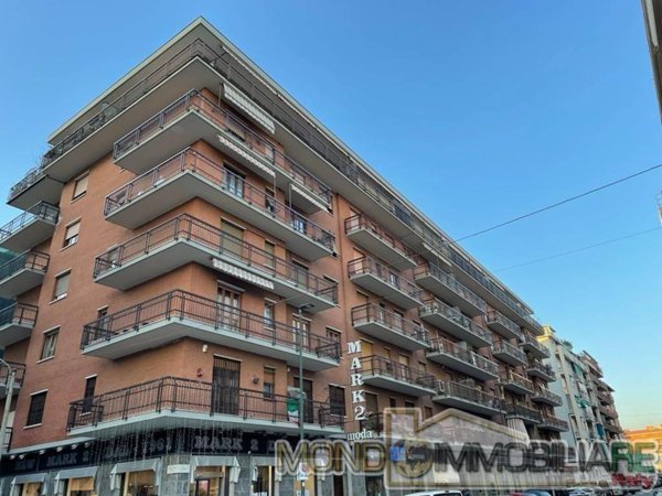appartamento in vendita a Torino in zona Lingotto