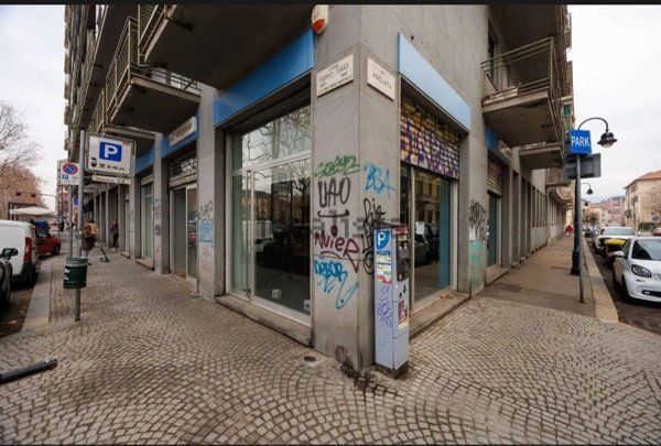 locale commerciale in vendita a Torino