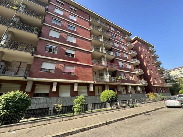 appartamento in vendita a Torino in zona Lingotto