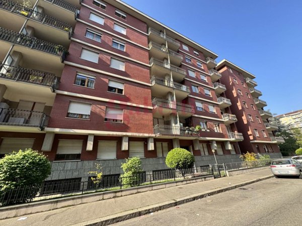 appartamento in vendita a Torino in zona Lingotto