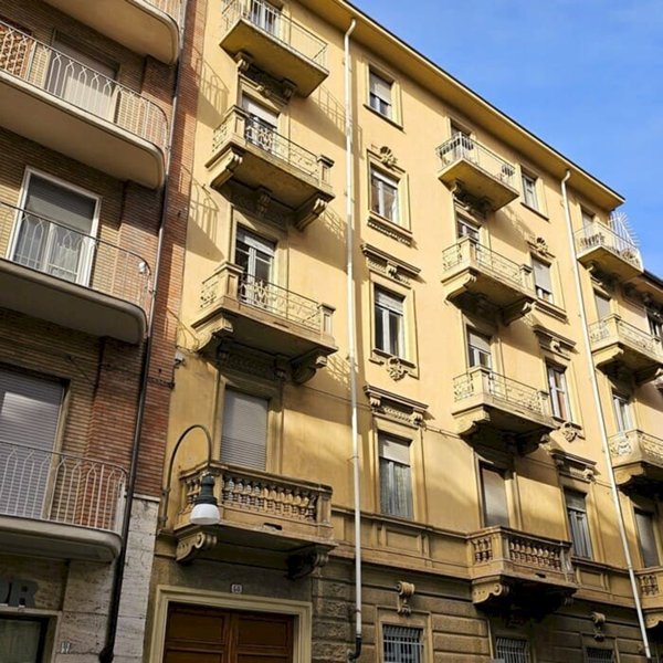 appartamento in vendita a Torino in zona Cit Turin