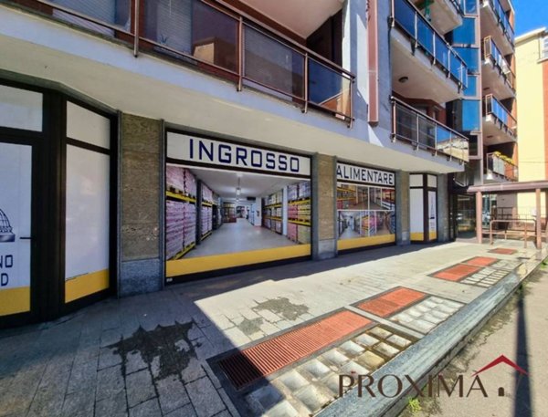 negozio in vendita a Torino in zona Borgata Vittoria
