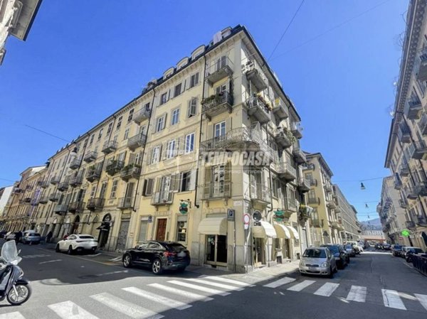 appartamento in vendita a Torino in zona Crocetta