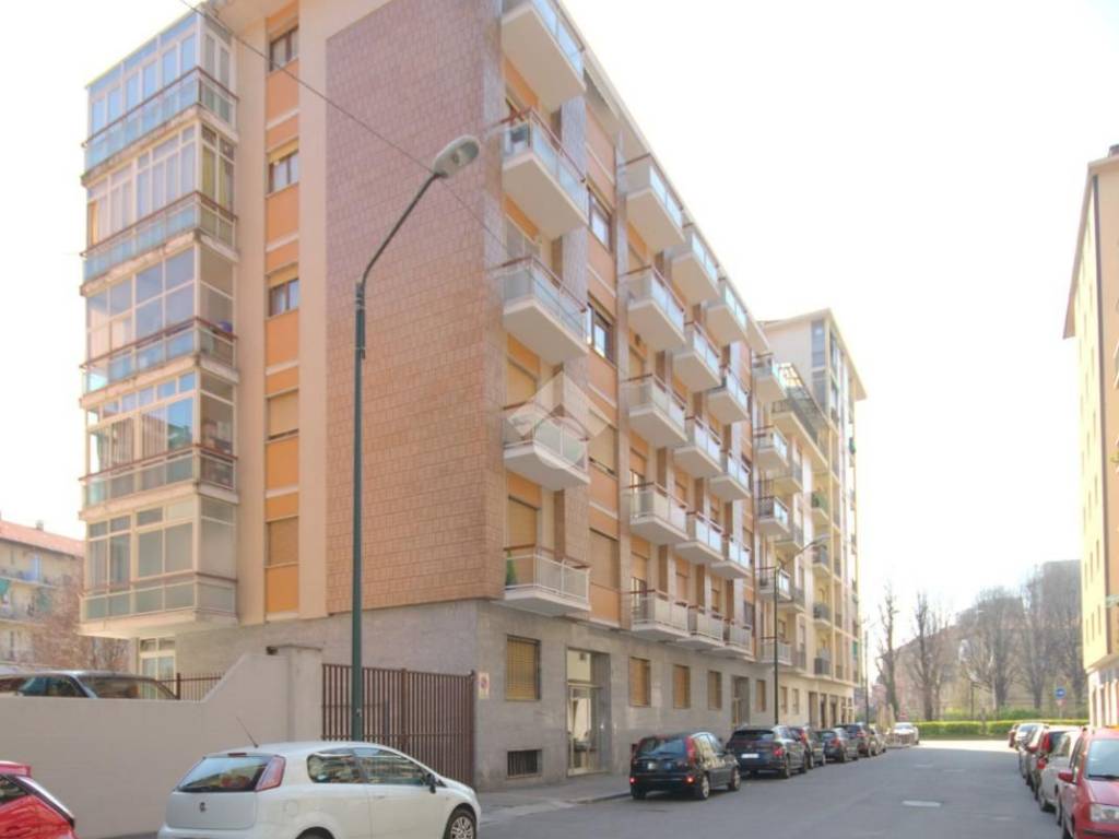 appartamento in vendita a Torino in zona Madonna di Campagna